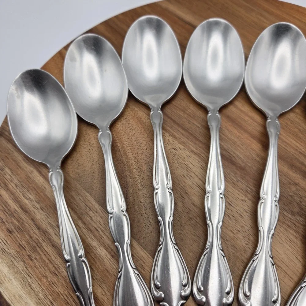 Set Of 8 Oneida Cantata Pattern Stainless Steel 7